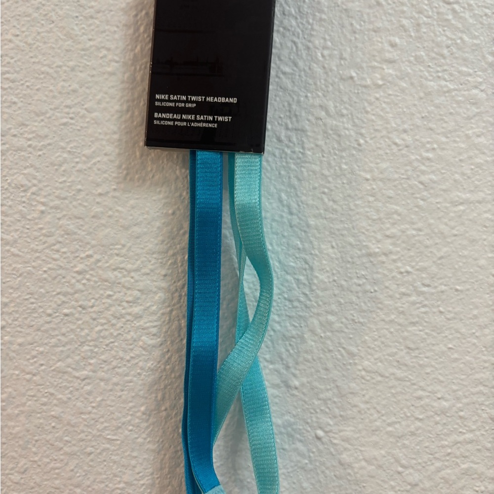 Nike Dual-Tone Headband in Blue and Aqua